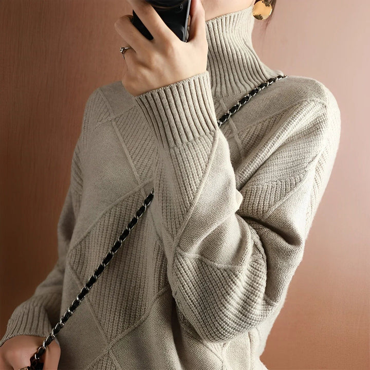 L'Aurablend Chunky Lotus™ Turtleneck