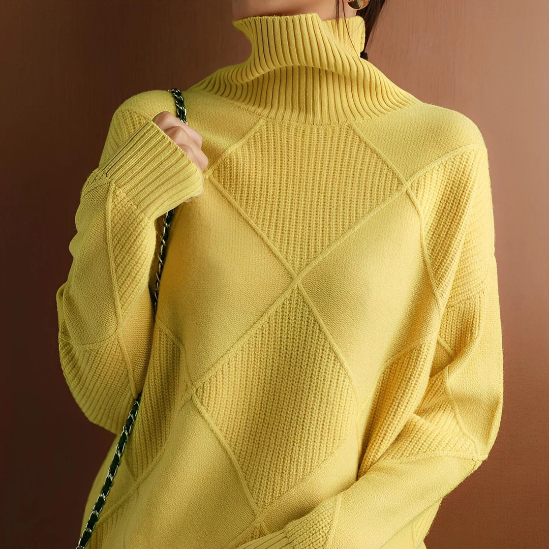 L'Aurablend Chunky Lotus™ Turtleneck