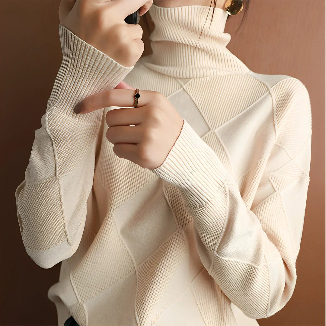 L'Aurablend Chunky Lotus™ Turtleneck